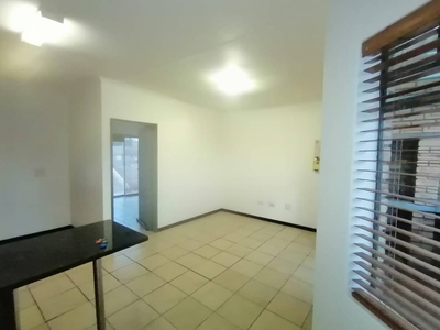 1 Bedroom apartment to rent in Ferndale | ALLSAproperty.co.za