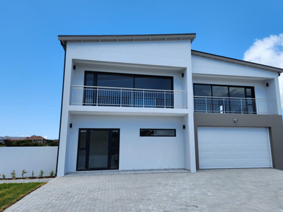 House for sale with 3 bedrooms, Myburgh Park, Langebaan