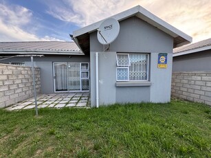 3 Bedroom Sectional Title For Sale in Bluewater Bay