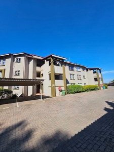 3 Bedroom Townhouse For Sale in Vaalpark