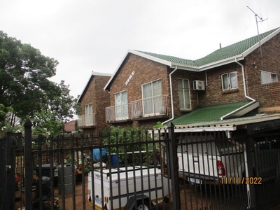 2 Bedroom Apartment For Sale in Pretoria North