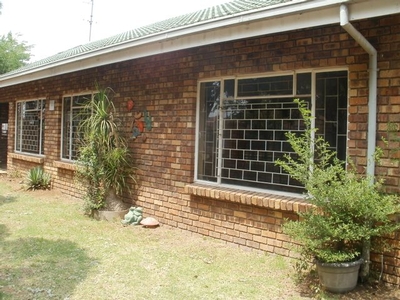 2 Bedroom House For Sale in Riamar Park