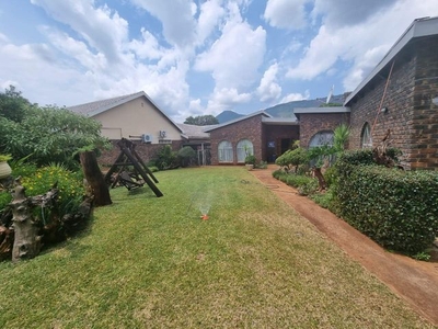 3 Bedroom House For Sale in Thabazimbi