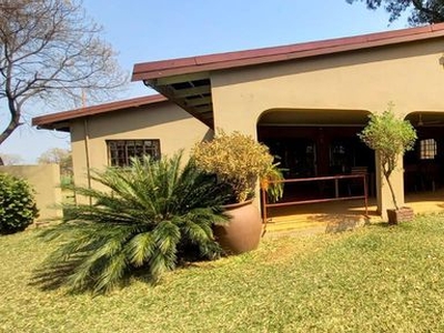 Small Holding For Sale in Mamogaleskraal AH