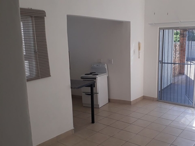 2 Bedroom Apartment To Let in Vincent