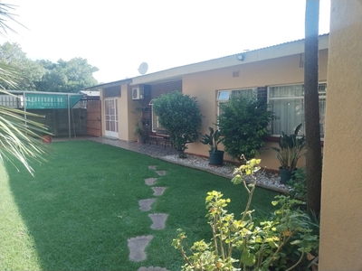 3 Bedroom House for sale in Sasolburg Ext 12