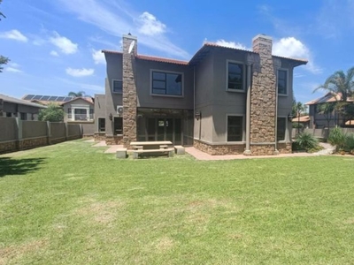 4 Bedroom house for sale in Pretoriuspark, Pretoria