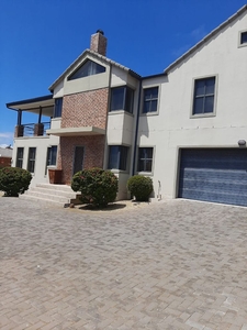 4 Bedroom House To Let in Myburgh Park