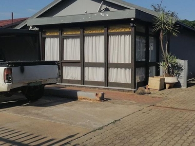 5 Bedroom house for sale in Gezina, Pretoria