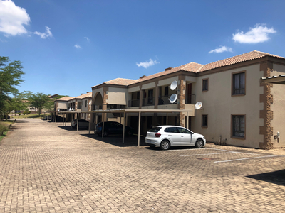 Apartment for sale with 2 bedrooms, Stonehenge Ext 8, Nelspruit