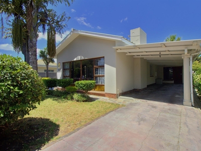 House For Sale in Strand North