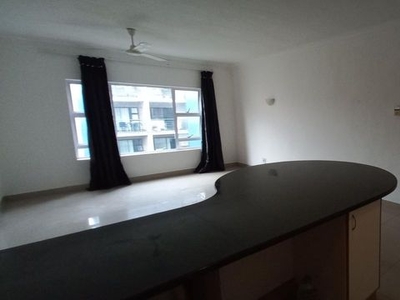 HUGE ONE BED APARTMENT IN PRIME LOCATION!