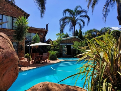 Guest House For Sale in Pretoria North