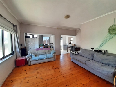 Apartment For Sale in MUIZENBERG