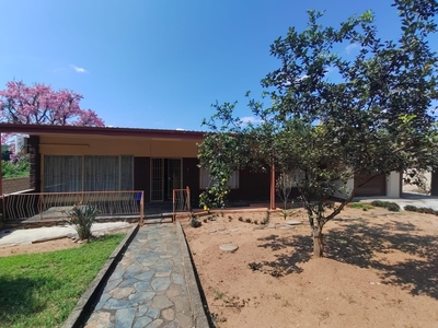 House For Sale in NELSPRUIT EXT 2