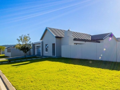 Newly built 4 bedroom family home in Wilde Paarde Country Estate