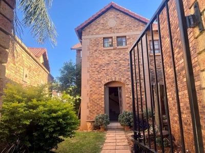 3 Bedroom Townhouse For Sale in Meyersdal