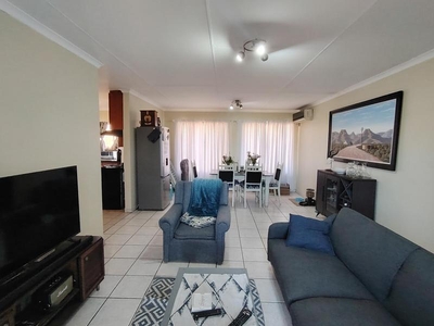 Charming Two-Bedroom Townhouse To Let in Eldoraigne, Centurion