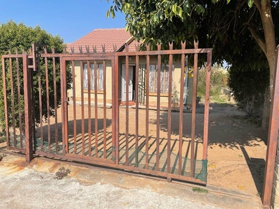 2 Bed House in Tlhabane