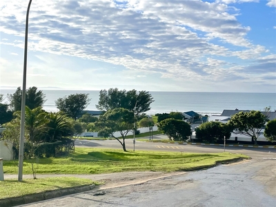 679m² Vacant Land For Sale in Jeffreys Bay Central
