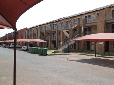 Apartment to rent in Karenpark