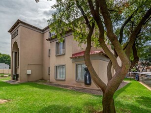 1 Bed Apartment in Weltevreden Park