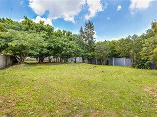1 585 m² Land available in Bryanston