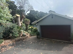 2 Bedroom semi-detached cottage to rent in Kloof