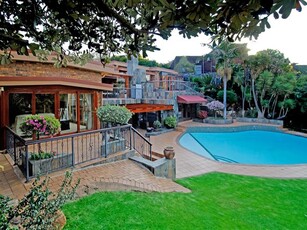 4 Bed House in Constantia Kloof