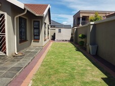 3 Bedroom House To Let in Aeroton