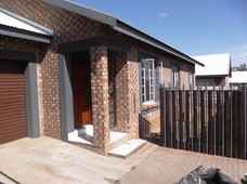 3 bedroom townhouse for sale in Mashishing (Lydenburg)