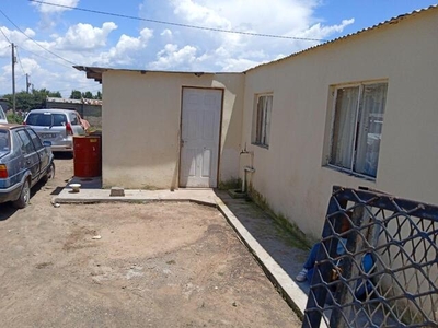 1 bedroom, Queenstown Eastern Cape N/A
