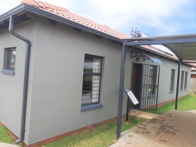 100%Bond Houses at Star Village in New Protea at Soweto!!!!
