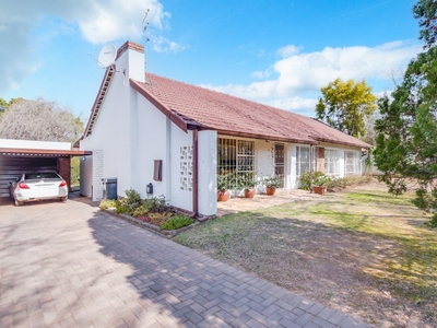 3 Bedroom House For Sale in Blairgowrie