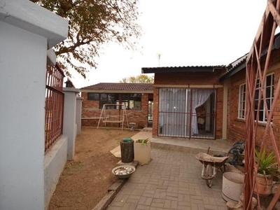 3 Bedroom House Odendaalsrus Free State