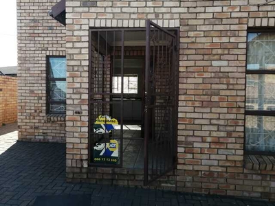 Apartment For Rent In Tasbet Park, Witbank