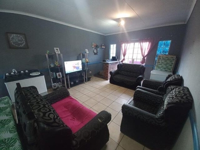 Apartment For Sale In Ehrlich Park, Bloemfontein