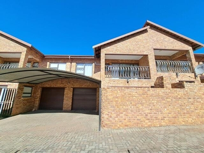Apartment For Sale In Huttenheights, Newcastle