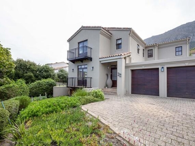 House For Sale In Avignon, Hout Bay