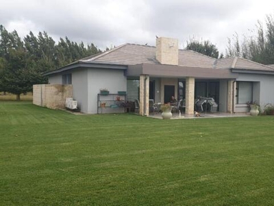 House For Sale In Magersfontein Memorial Golf Estate, Kimberley