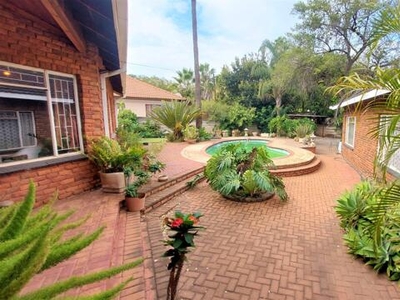 House For Sale In Schoemansville, Hartbeespoort