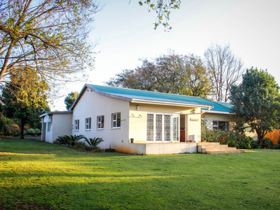 House for sale with 3 bedrooms, Clubville, Middelburg