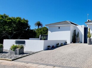 HOUSE FOR SALE IN SHELLEY POINT GOLF ESTATE