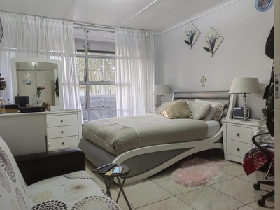 2 Bedroom Apartment / Flat for Sale in Benoni Central