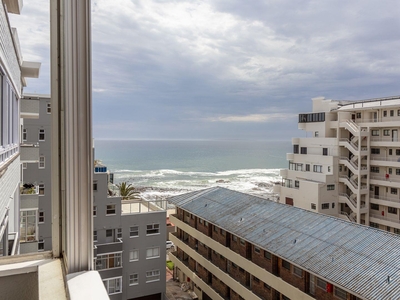 2 Bedroom Apartment / flat for sale in Sea Point