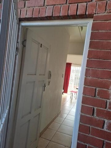 2 bedroom, Grahamstown Eastern Cape N/A