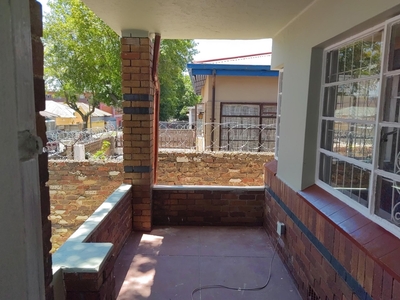 2 Bedroom House to Rent in Rosettenville - Property to rent