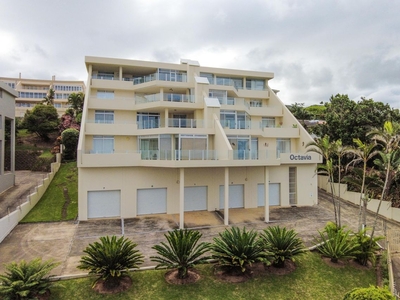 3 Bedroom Penthouse For Sale in Manaba Beach