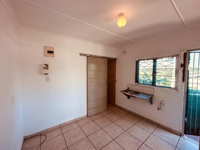 5 bedroom, Chatsworth KwaZulu Natal N/A