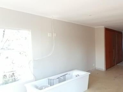 5 bedroom, Roodepoort Gauteng N/A